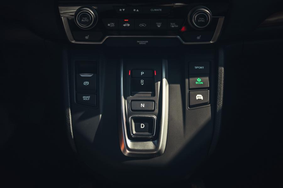 Детали интерьера Honda CR-V Hybrid 2018 года  (EU) (фото 43 из 56)